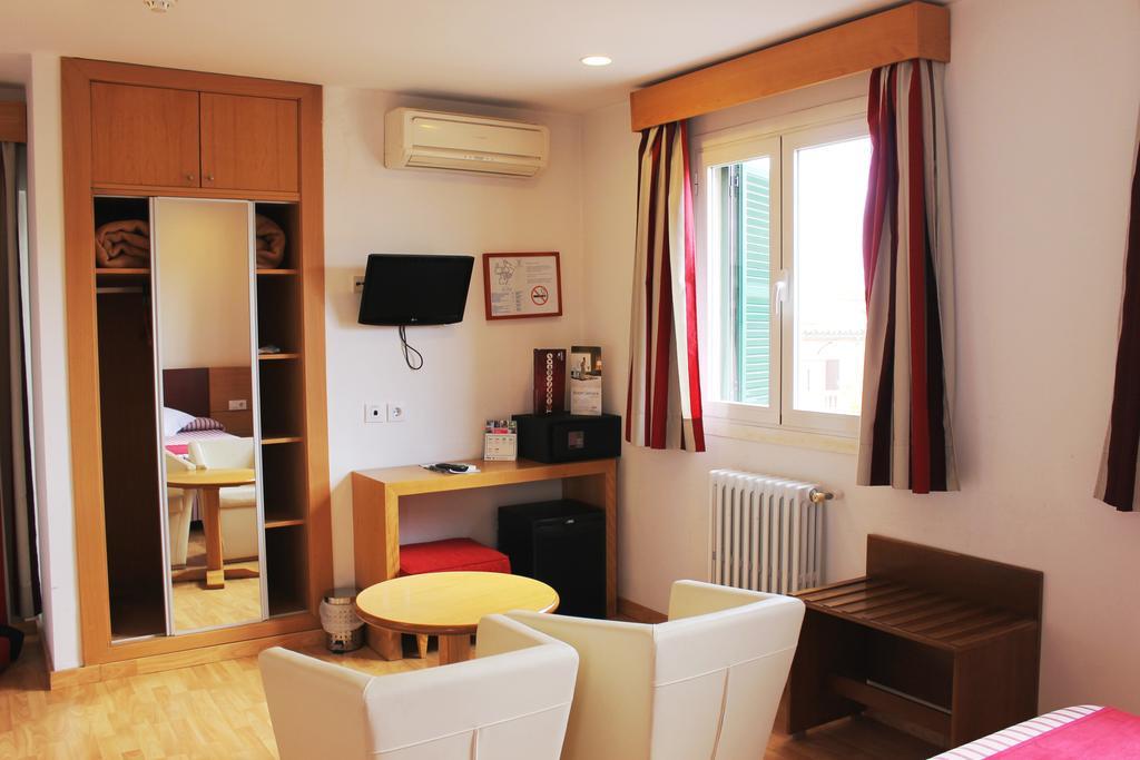 Hotel Amic Colon Palma de Mallorca Bagian luar foto