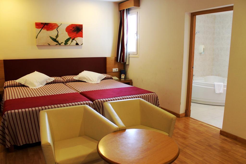 Hotel Amic Colon Palma de Mallorca Bagian luar foto