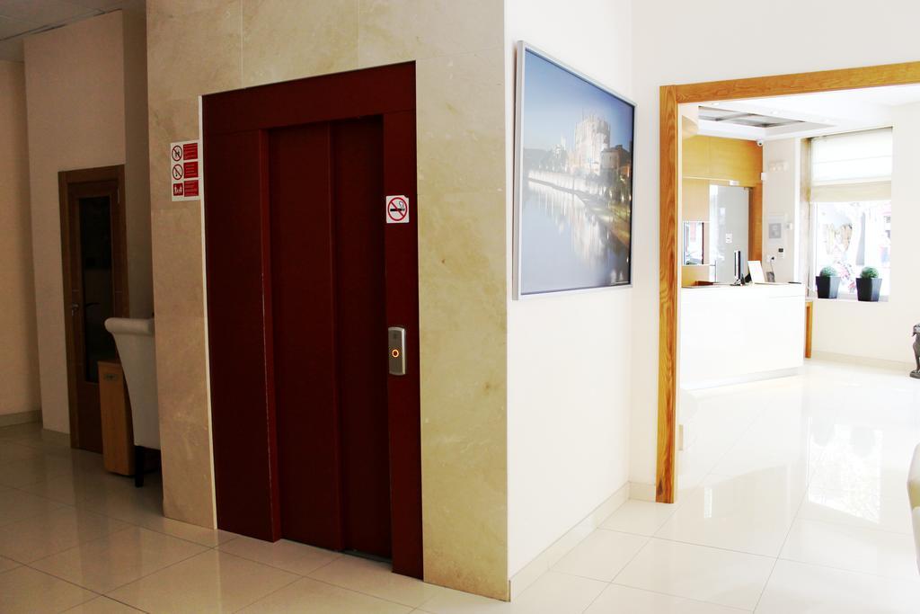 Hotel Amic Colon Palma de Mallorca Bagian luar foto