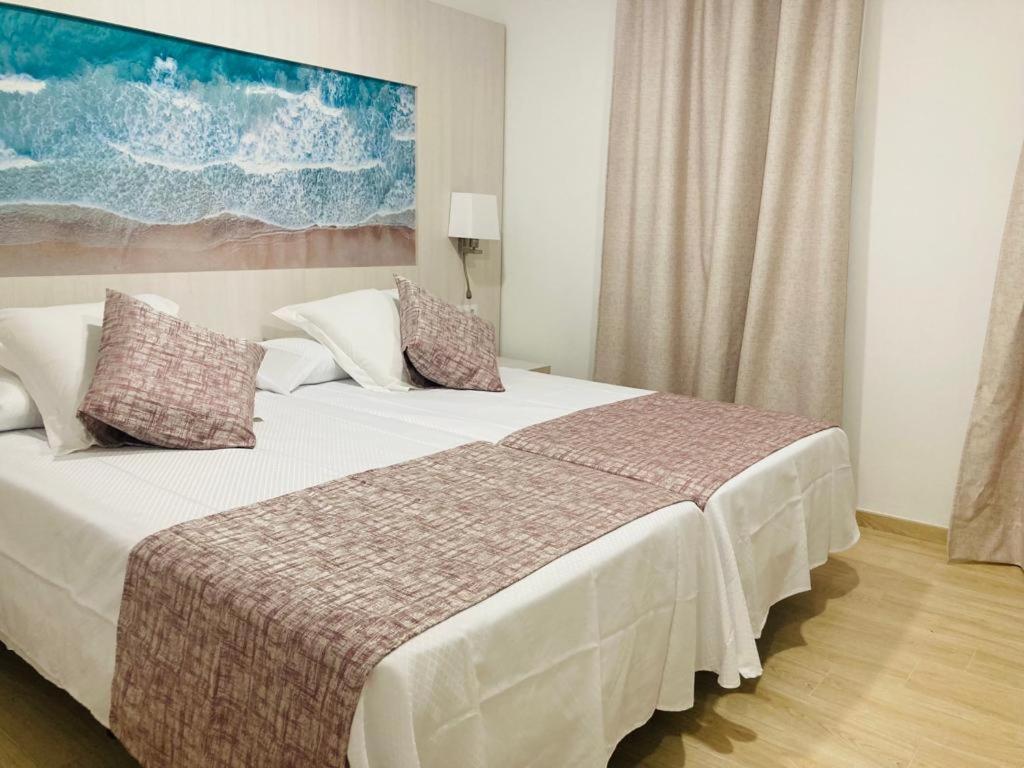 Hotel Amic Colon Palma de Mallorca Bagian luar foto